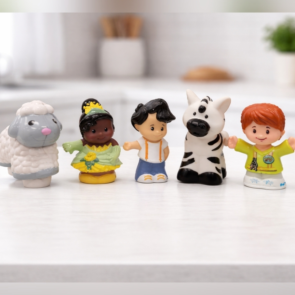 Fisher Price Little People 5 Figures
